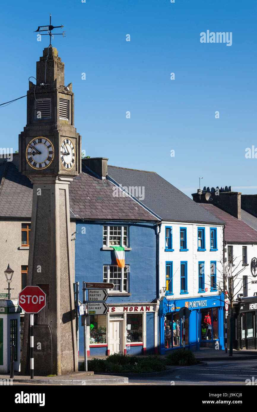 L'Irlanda, nella contea di Mayo, Westport, Clocktower Foto Stock