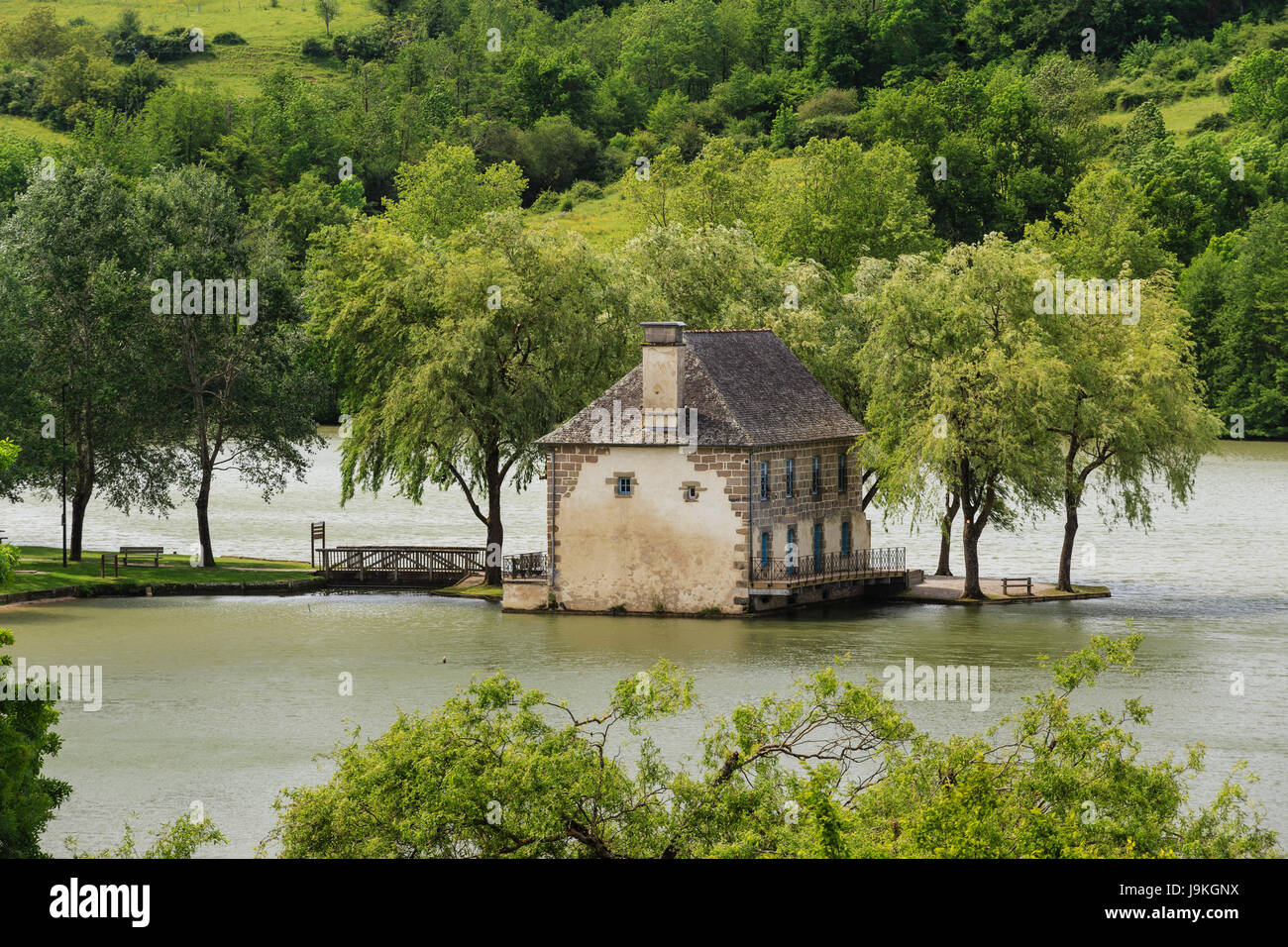 Francia, Correze, Lissac sur Couze Lissac, mulino del Lac du Causse Foto Stock