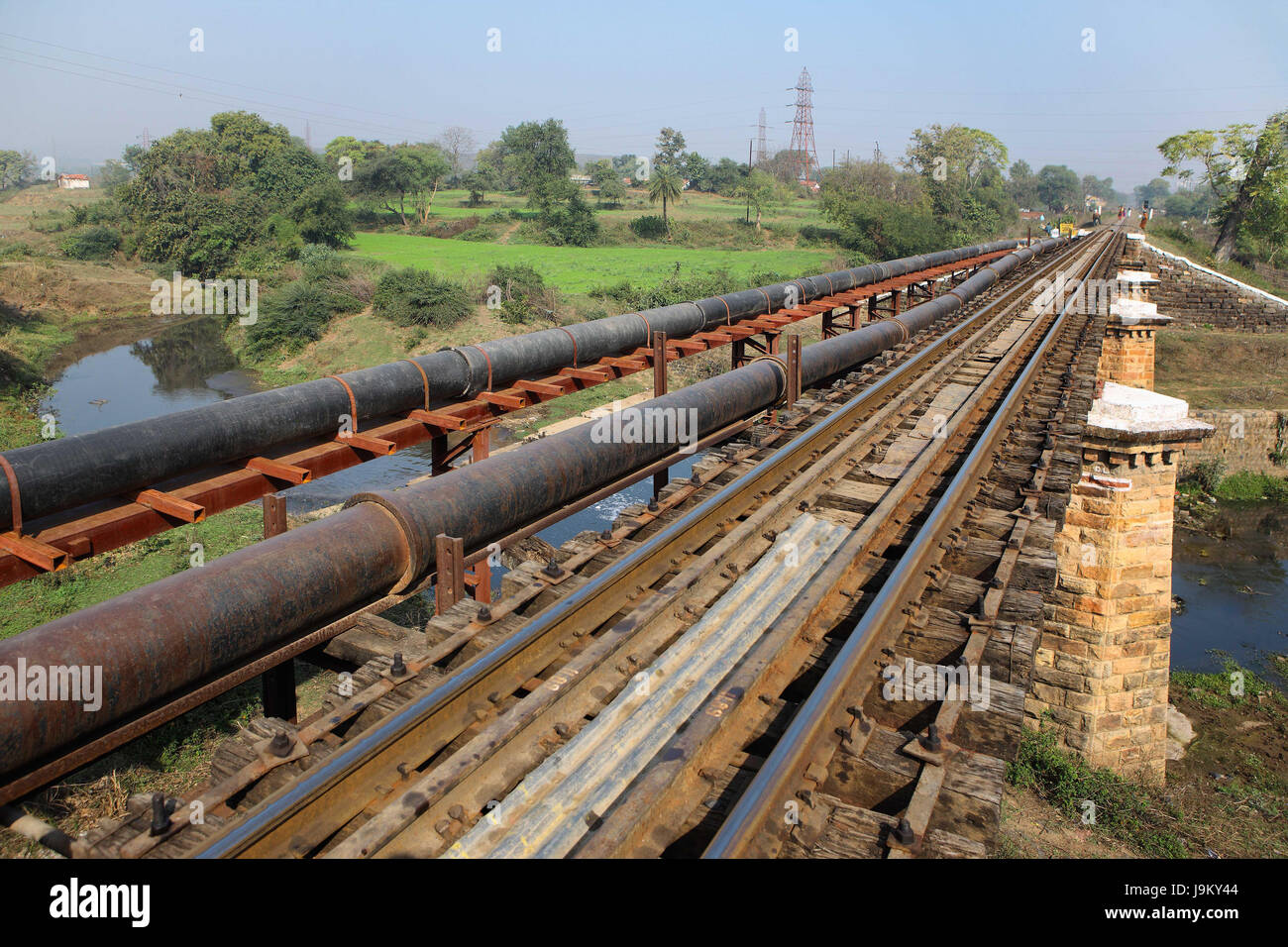 Tubo di acqua di linee, Jabalpur, Madhya Pradesh, India, Asia Foto Stock