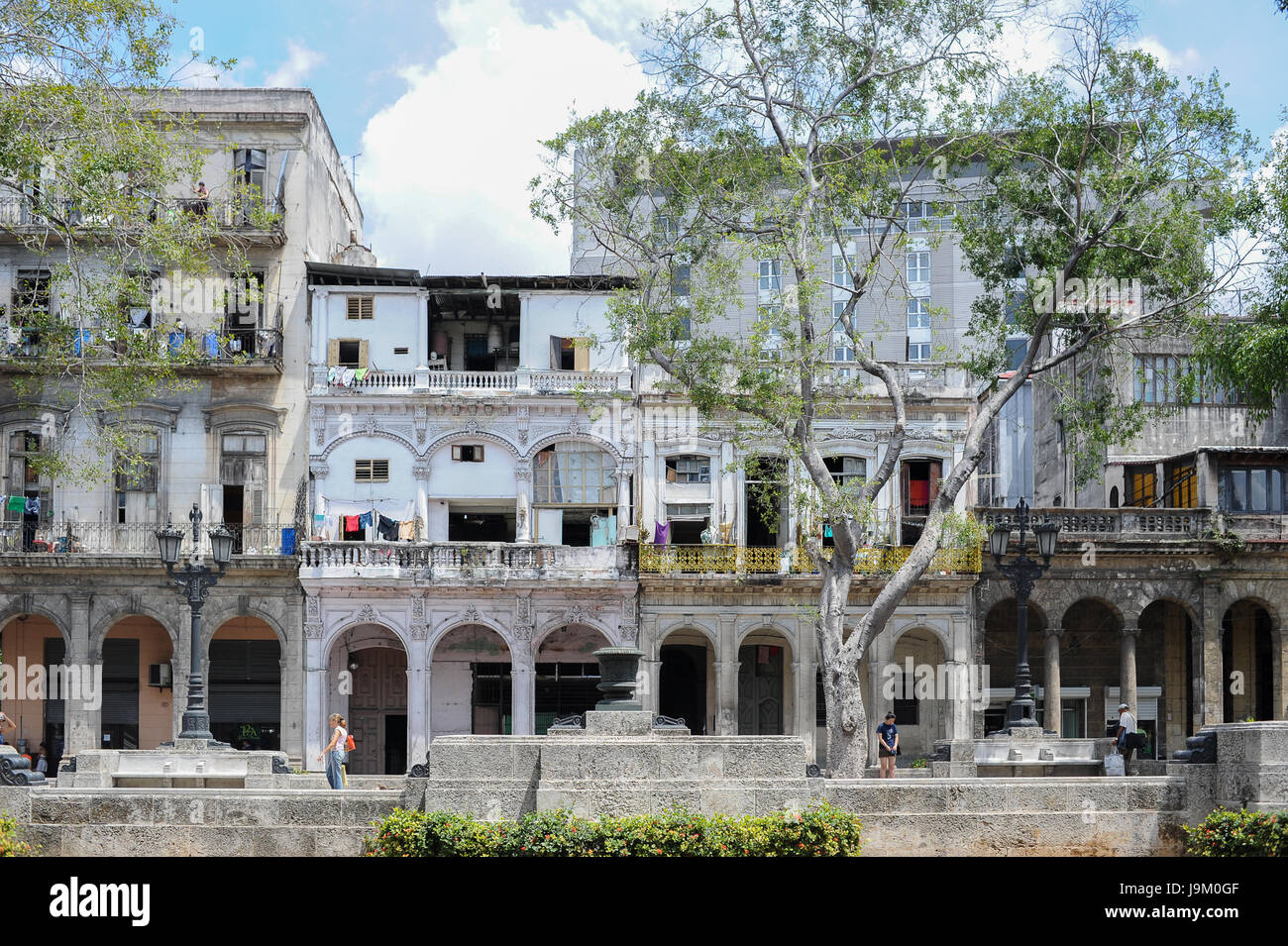 Edificio nel Passo de Martí (Prado) vicino al Parque Central Havana, Cuba Foto Stock
