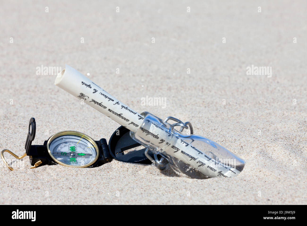 Deserto Deserto, scoprire, bottiglia messaggio, caccia al tesoro, sabbie, sabbia, Foto Stock