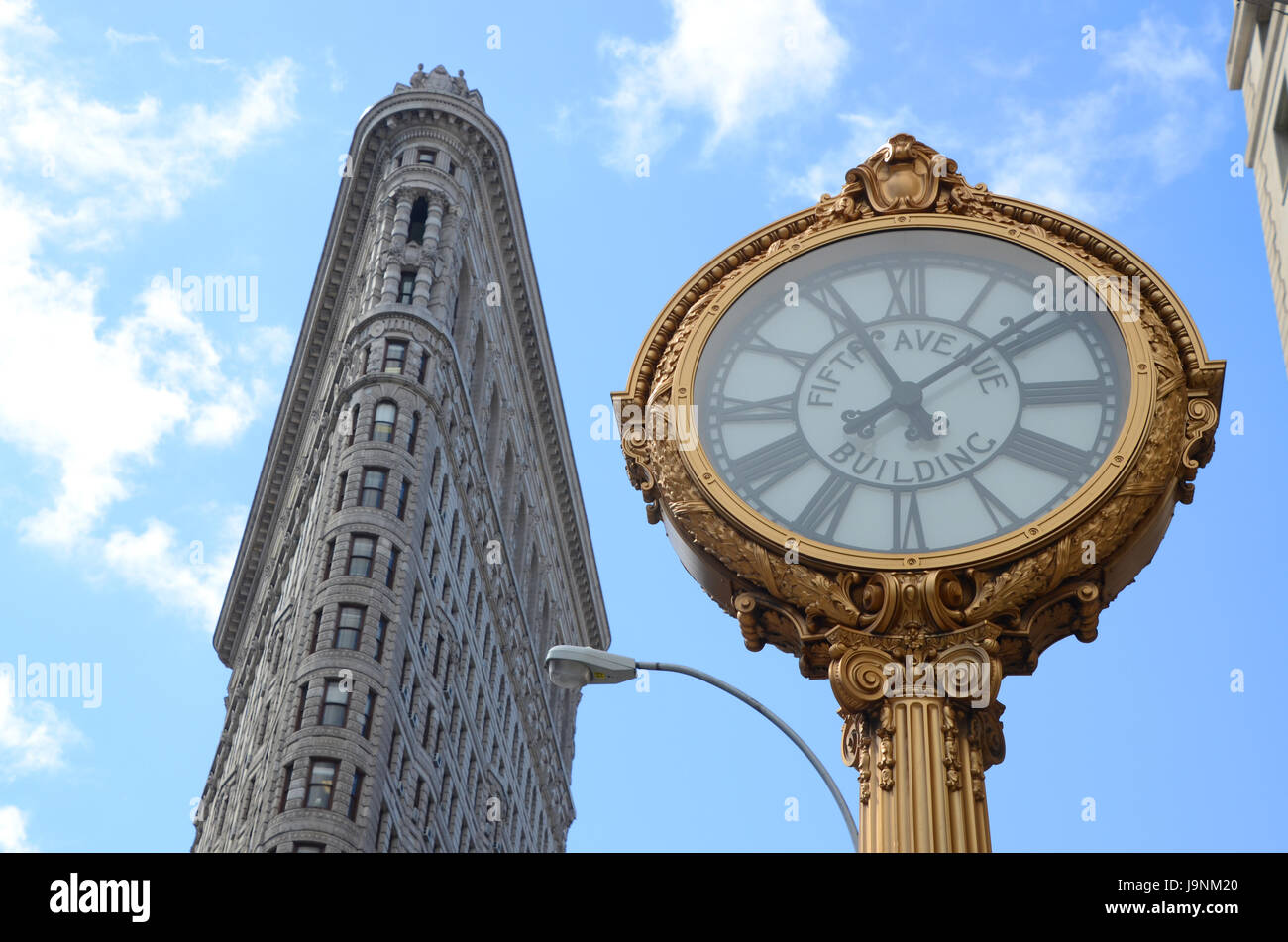 Il Flat Iron Building di New York Fifth Avenue Foto Stock