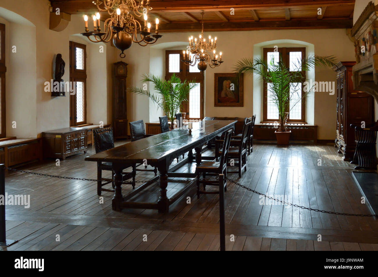 Completamente in legno sala da pranzo del castello di Vianden Foto Stock