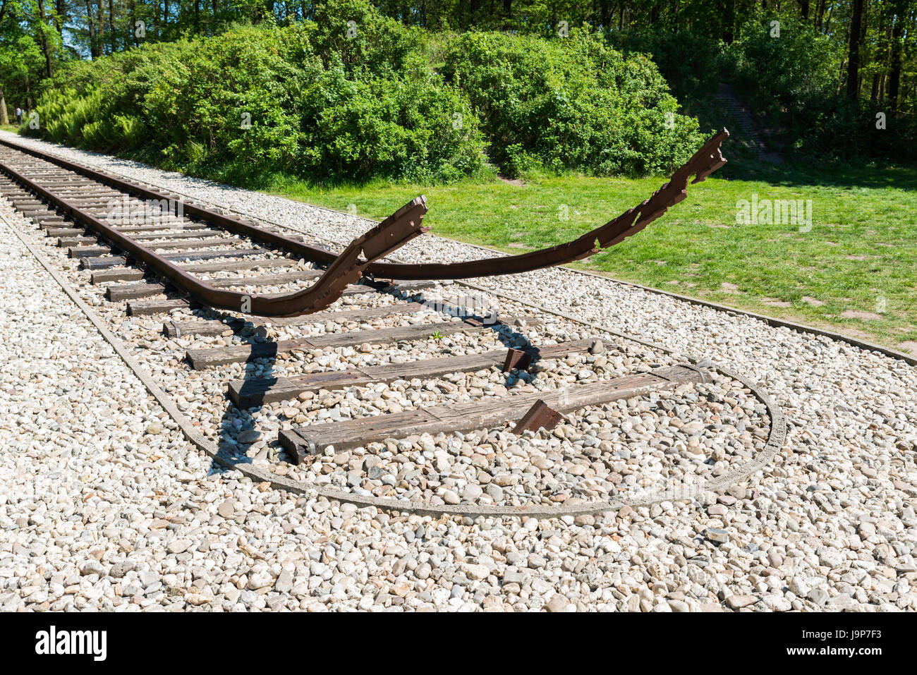 Fine del tracciato ferroviario come monumento in westerbork camp di transizione dalla seconda guerra mondiale Foto Stock