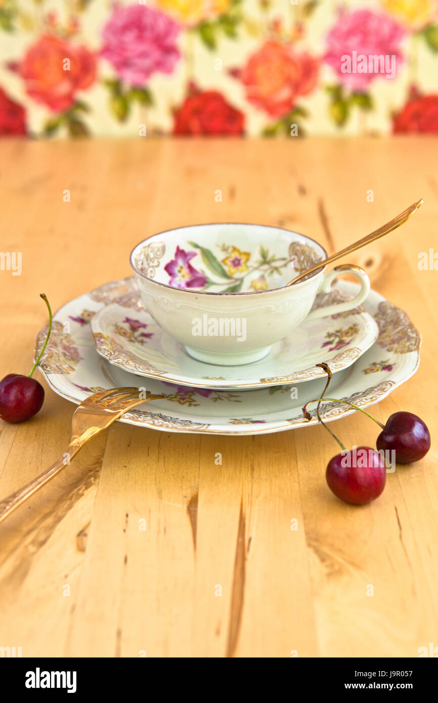 Cup, delicato, luogo impostazione, filigrane, tazza di tè, coppa, giocoso, romantico, Foto Stock