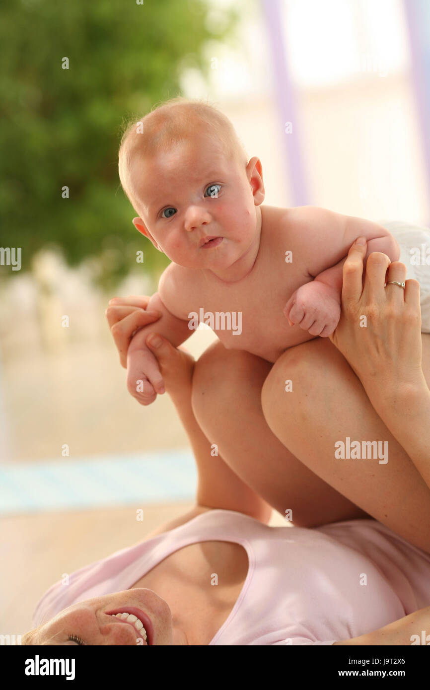 Il dado,baby,ossa,fare ginnastica, Foto Stock