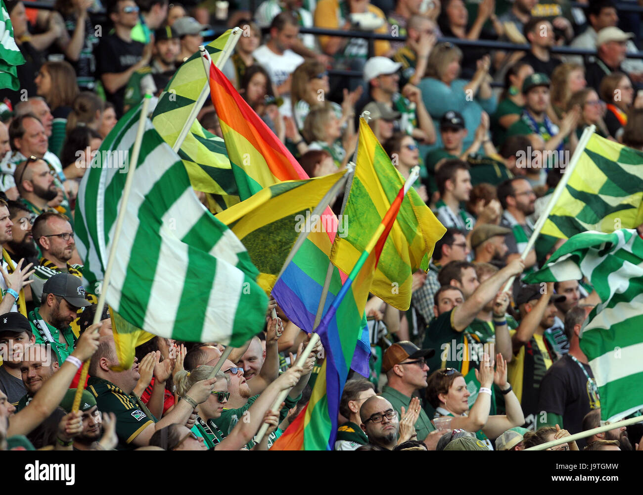 Giugno 02, 2017. Legnami Portland volare i loro vari flag durante il match di MLS tra la visita di San Jose di terremoti e i legnami da Portland a Providence Park, Portland, O. Larry C. Lawson/CSM Foto Stock