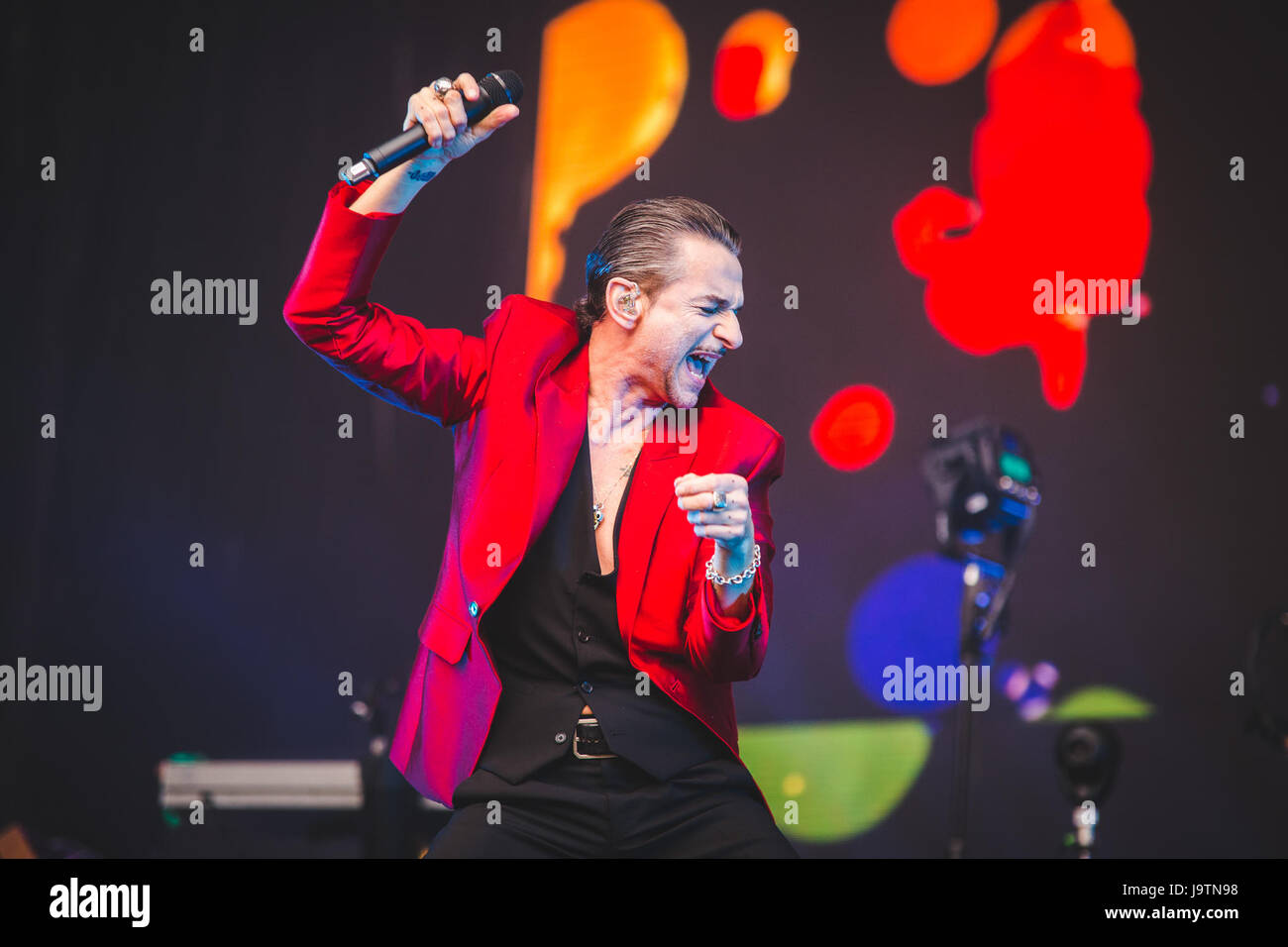 Londra, Regno Unito. Il 3 giugno, 2017. Dave Gahan, Martin Gore e Andy Fletcher del British elctronic Band Depeche Mode, eseguire presso il London Stadium sul solo UK Data di loro 2017 "acquavite" tour globale di credito: Myles Wright/ZUMA filo/Alamy Live News Foto Stock