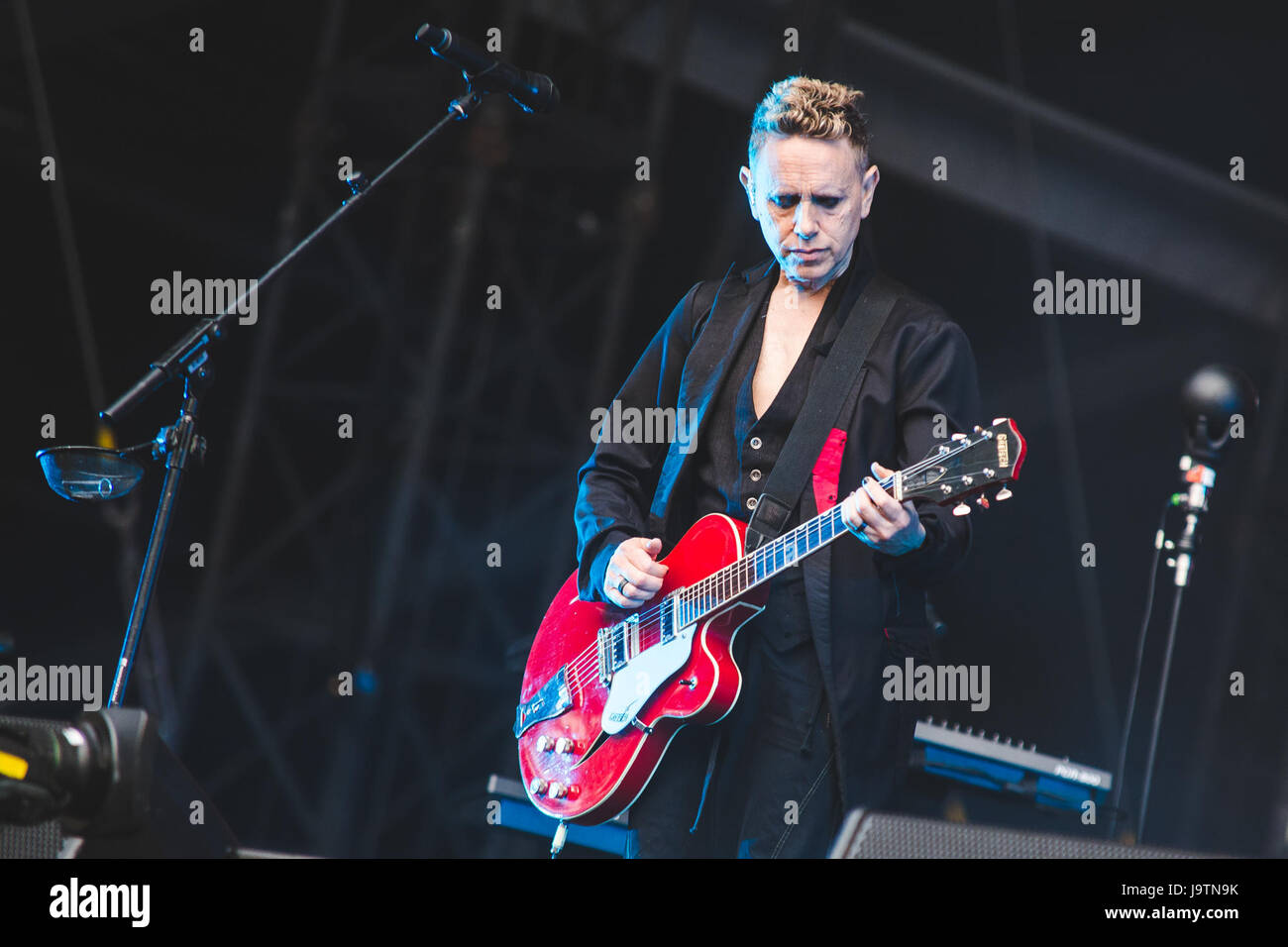 Londra, Regno Unito. Il 3 giugno, 2017. Dave Gahan, Martin Gore e Andy Fletcher del British elctronic Band Depeche Mode, eseguire presso il London Stadium sul solo UK Data di loro 2017 "acquavite" tour globale di credito: Myles Wright/ZUMA filo/Alamy Live News Foto Stock