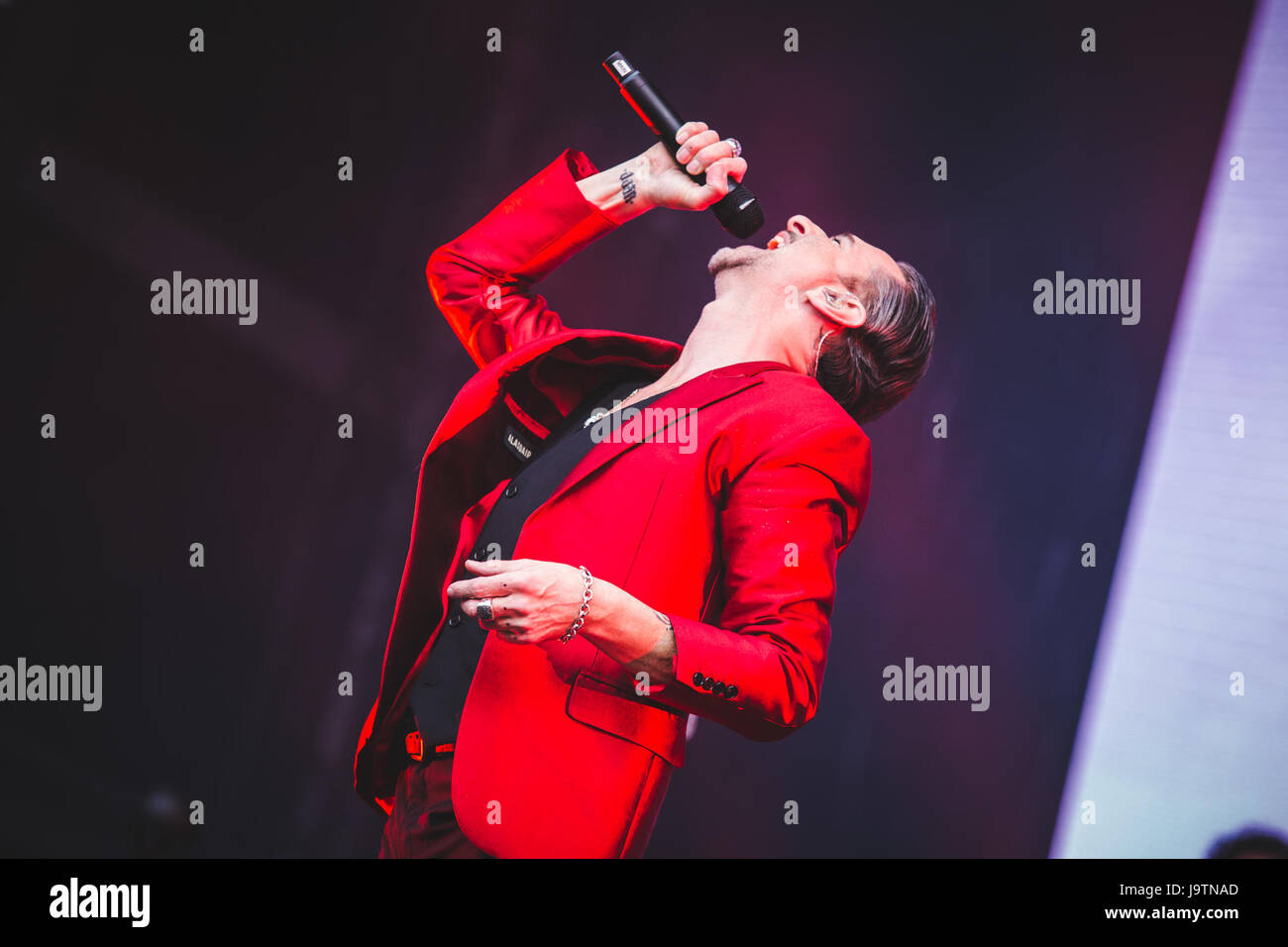 Londra, Regno Unito. Il 3 giugno, 2017. Dave Gahan, Martin Gore e Andy Fletcher del British elctronic Band Depeche Mode, eseguire presso il London Stadium sul solo UK Data di loro 2017 "acquavite" tour globale di credito: Myles Wright/ZUMA filo/Alamy Live News Foto Stock