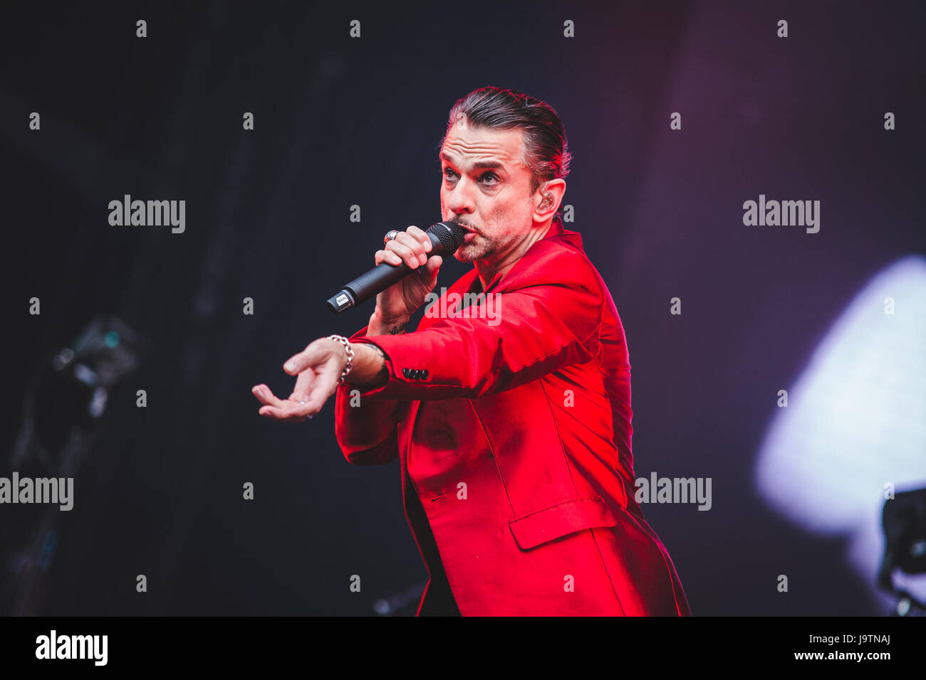 Londra, Regno Unito. Il 3 giugno, 2017. Dave Gahan, Martin Gore e Andy Fletcher del British elctronic Band Depeche Mode, eseguire presso il London Stadium sul solo UK Data di loro 2017 "acquavite" tour globale di credito: Myles Wright/ZUMA filo/Alamy Live News Foto Stock