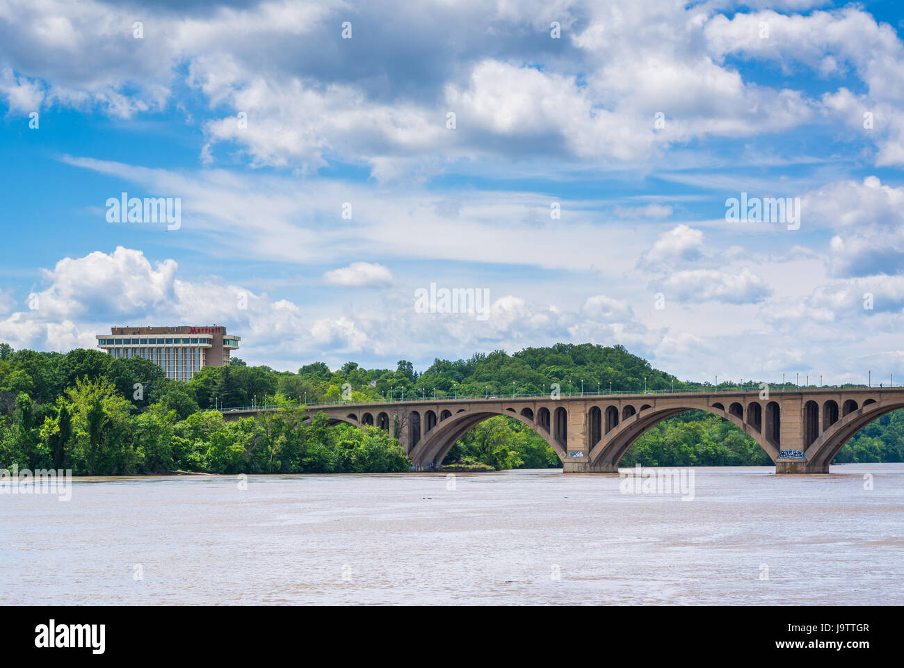 Il Key Bridge e il fiume Potomac in Georgetown, Washington DC. Foto Stock