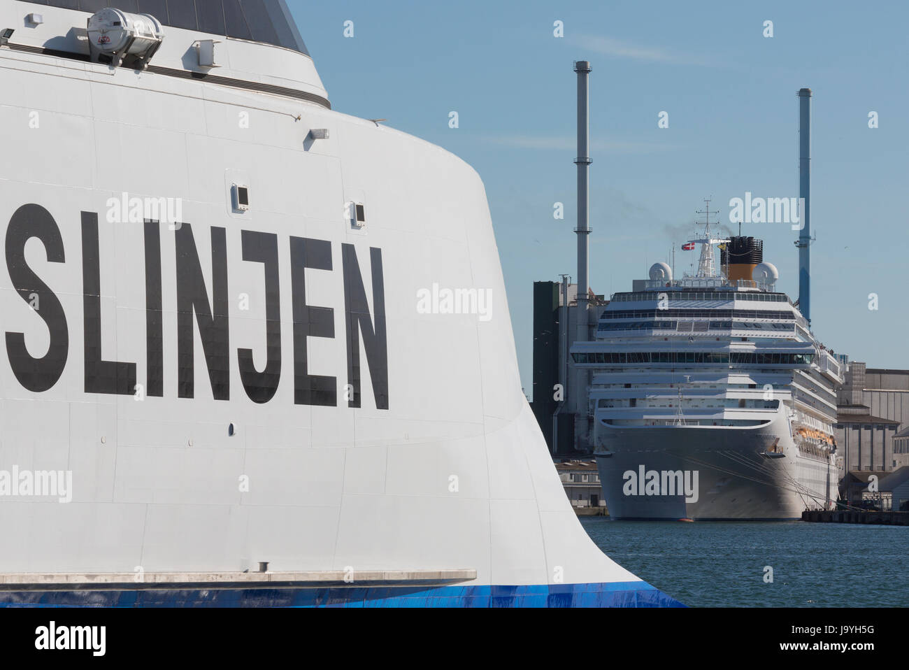 Il 2017-costruito catamarano Incat Express 3 catturato al suo homeport Aarhus nei giorni dopo il viaggio di consegna dalla Tasmania. Foto Stock