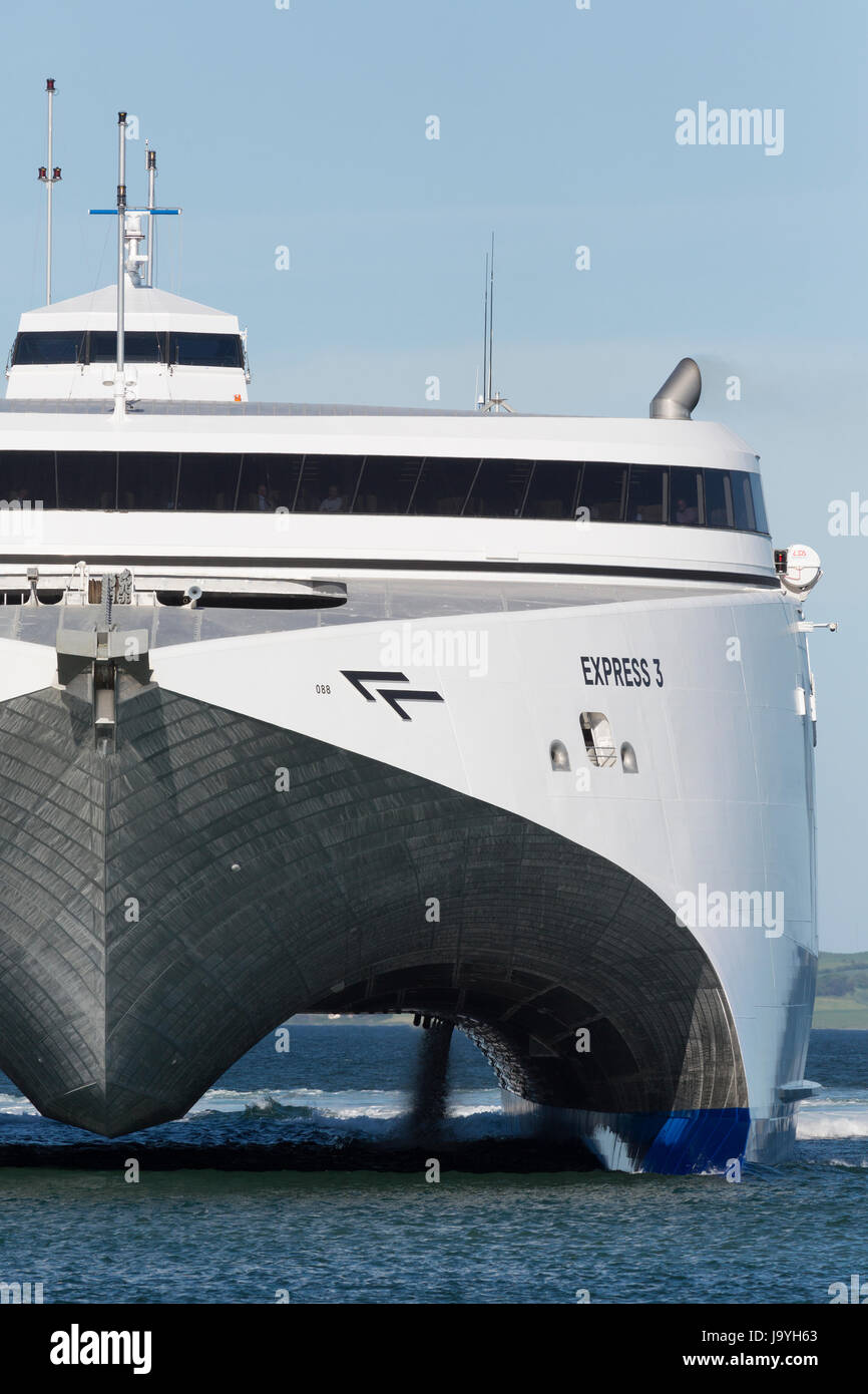 Il 2017-costruito catamarano Incat Express 3 catturato al suo homeport Aarhus nei giorni dopo il viaggio di consegna dalla Tasmania. Foto Stock
