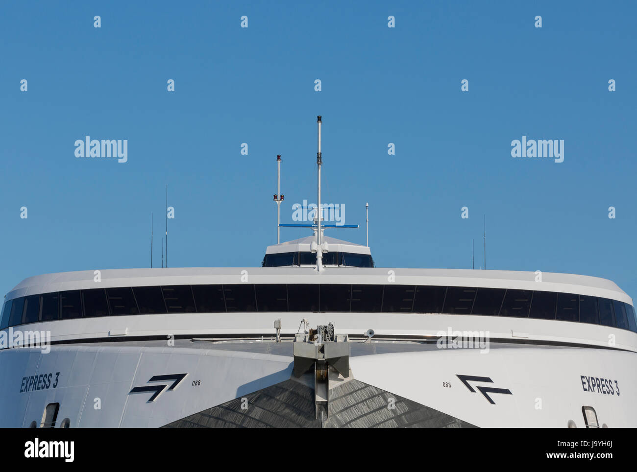Il 2017-costruito catamarano Incat Express 3 catturato al suo homeport Aarhus nei giorni dopo il viaggio di consegna dalla Tasmania. Foto Stock
