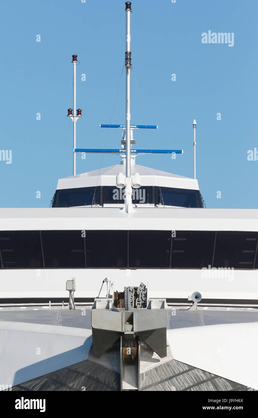 Il 2017-costruito catamarano Incat Express 3 catturato al suo homeport Aarhus nei giorni dopo il viaggio di consegna dalla Tasmania. Foto Stock
