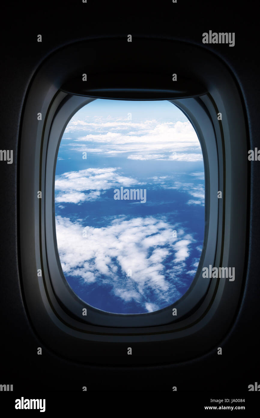 Un cielo più pesante con le nubi dall'aereo Oblò Foto Stock