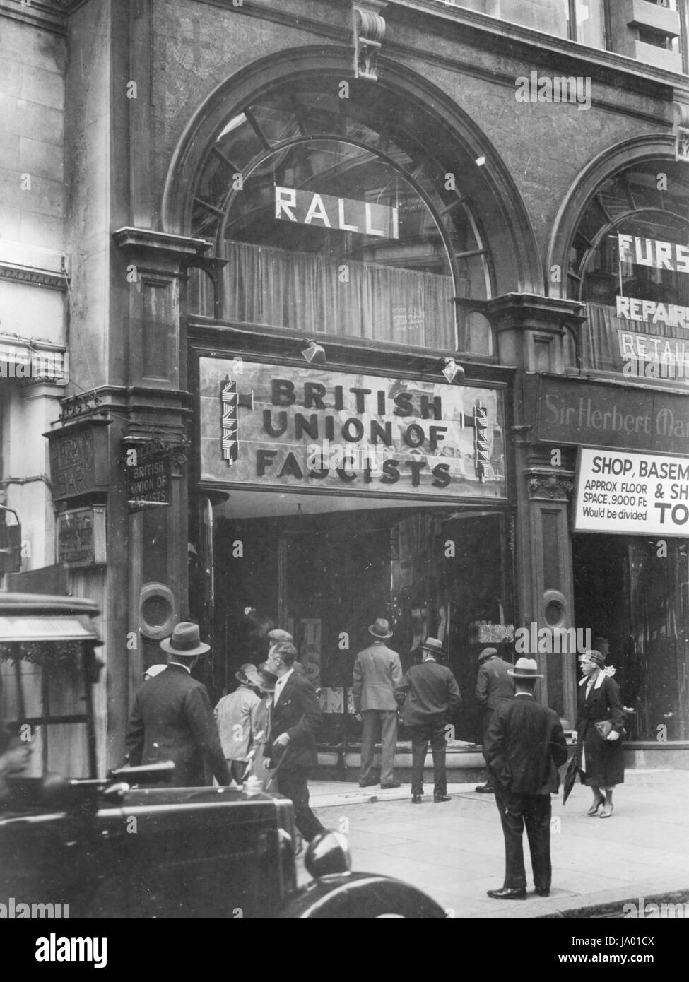 La sede dell'Unione britannica di fascisti o camicie nere in Regent Street, Londra, Inghilterra, 1932. Foto Stock
