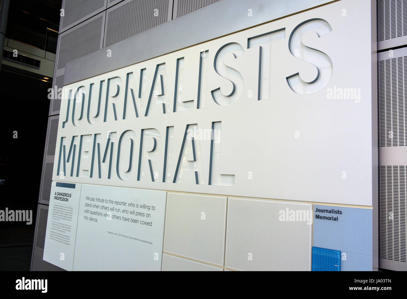 I giornalisti Memorial al Newseum, Pennsylvania Avenue, Washington DC, Stati Uniti d'America Foto Stock
