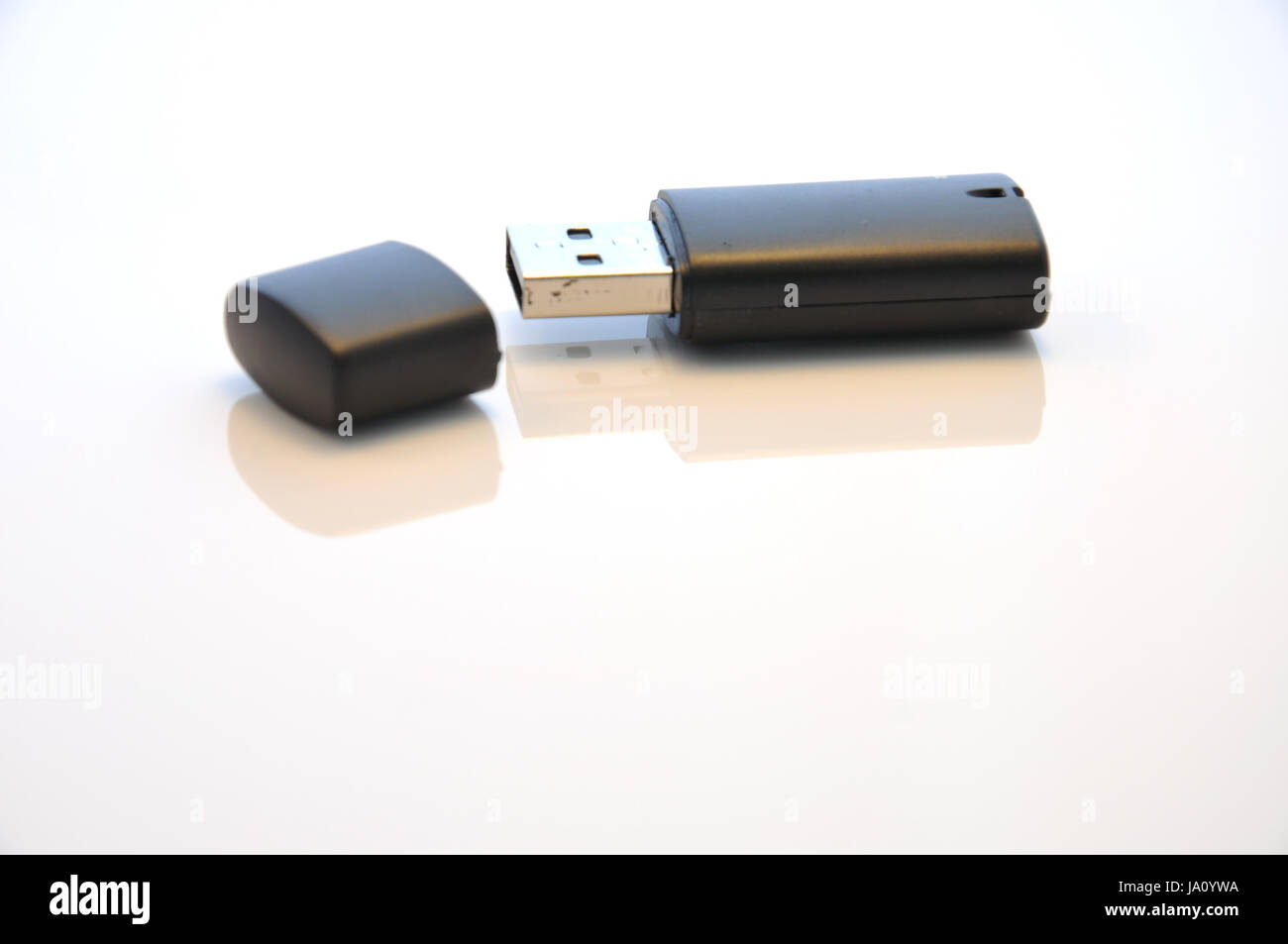Black USB flash disks, aperto e pronto per l'uso. Foto Stock