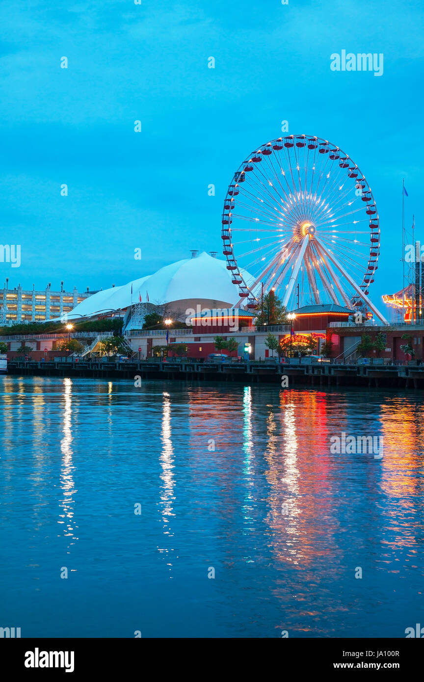 Viaggi, città, paese park, ruota, marina, notte, notturna, luci, attrazione, Foto Stock