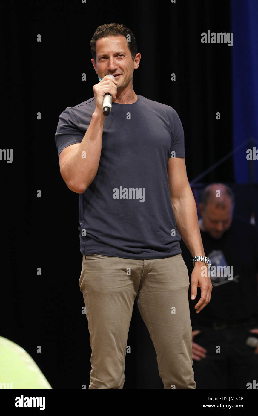 Bonn, Germania. 02Giugno, 2017. Sasha Roiz presso il FedCon 26 in Maritin l'Hotel. Bonn, 02.06.2017 | Utilizzo di credito in tutto il mondo: dpa/Alamy Live News Foto Stock