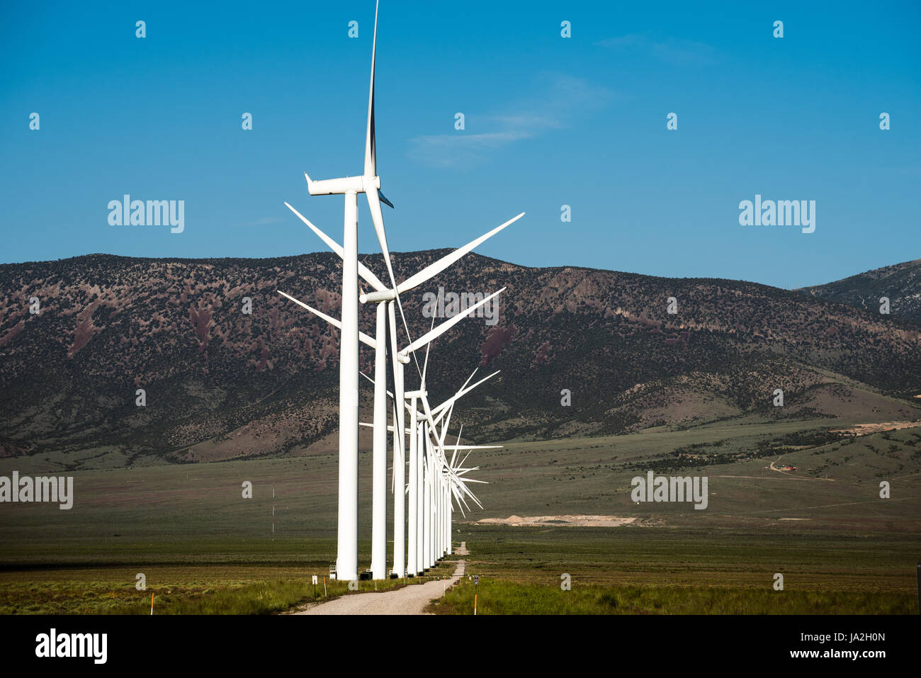 La valle di primavera Wind Farm, vicino a Ely, Nevada e il Parco nazionale Great Basin. Foto Stock