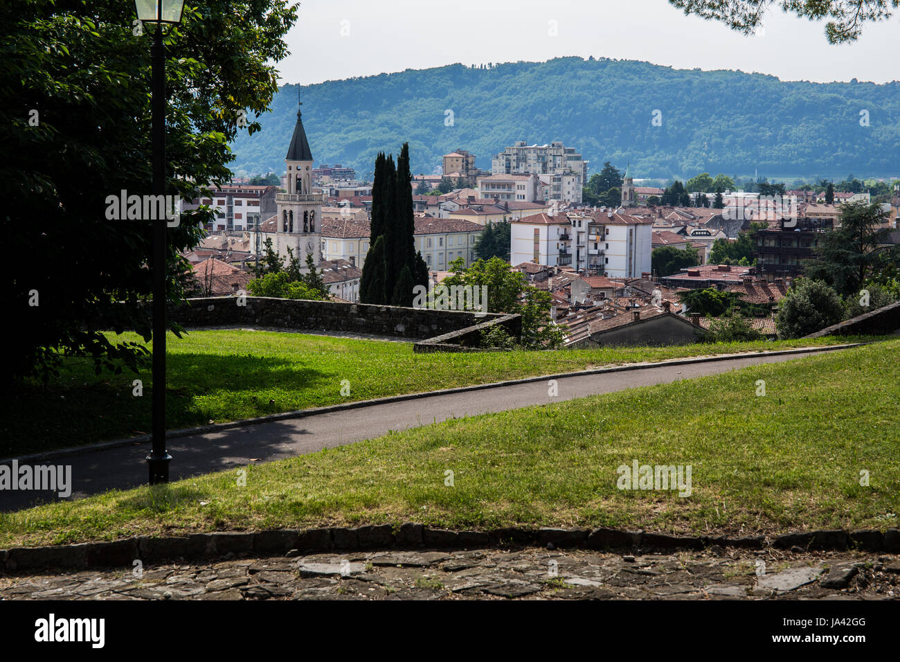 Vista della città di Gorizia dal castello Foto Stock