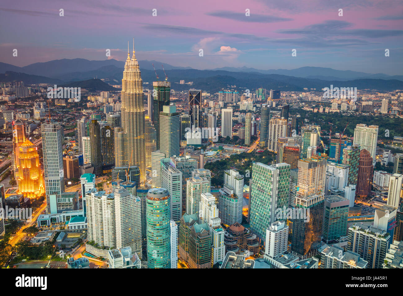 Kuala Lumpur. Immagine di paesaggio cittadino di Kuala Lumpur in Malesia durante il tramonto. Foto Stock