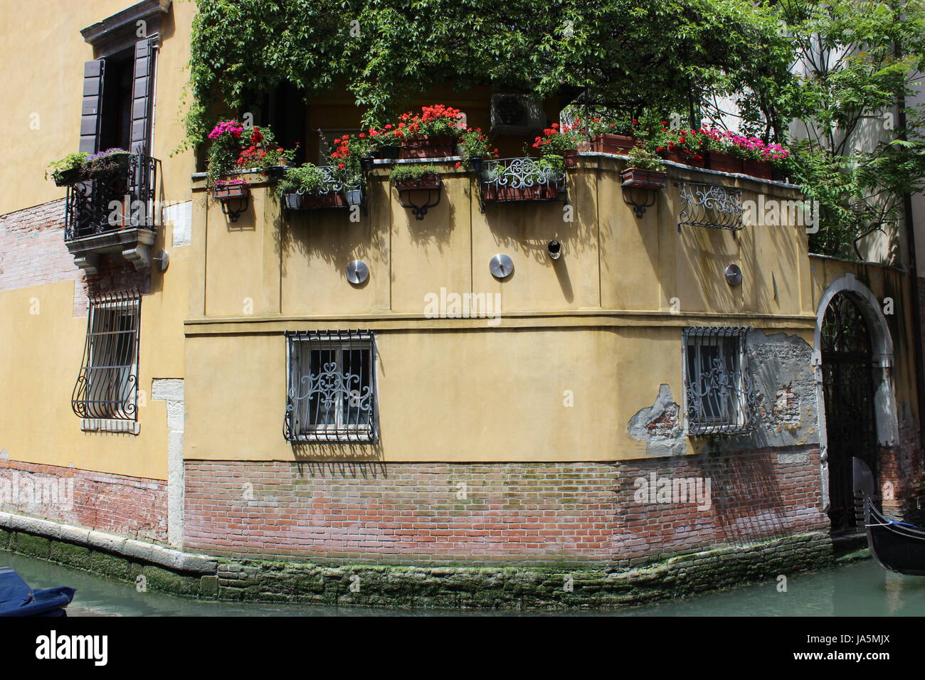Angolo della casa a Venezia Foto Stock