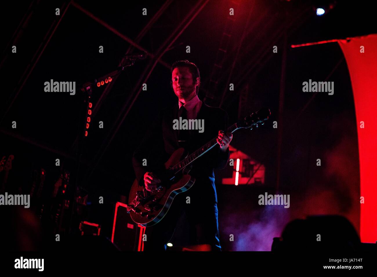 Sesto San Giovanni Milano, Italia. 23 Ago, 2017. Interpol eseguire live al carroponte Credito: Roberto Finizio/Alamy Live News Foto Stock