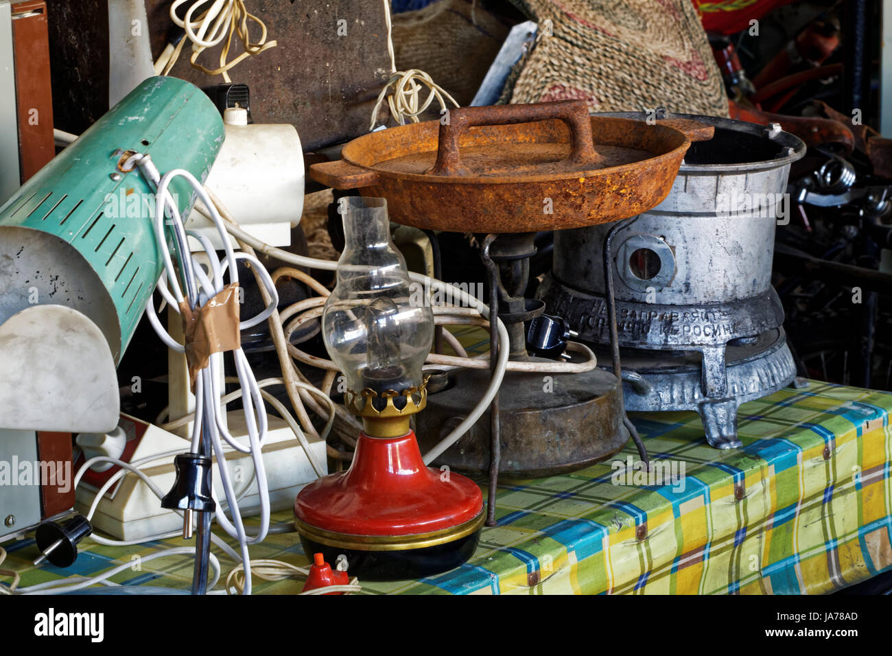 Vecchi oggetti per la casa immagini e fotografie stock ad alta