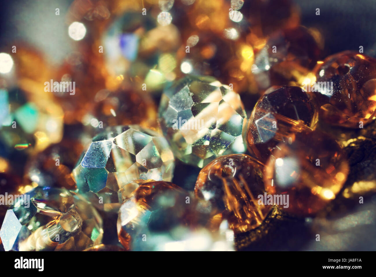 Abstract sfondo lucido con multi-colore di perle di vetro di close-up Foto Stock