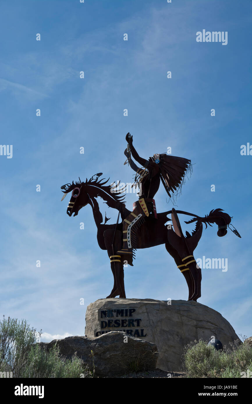 " Il Capo' la scultura al deserto Centro Culturale a Osoyoos, BC, Canada. La cultura dei nativi nella regione Okanagan. Foto Stock