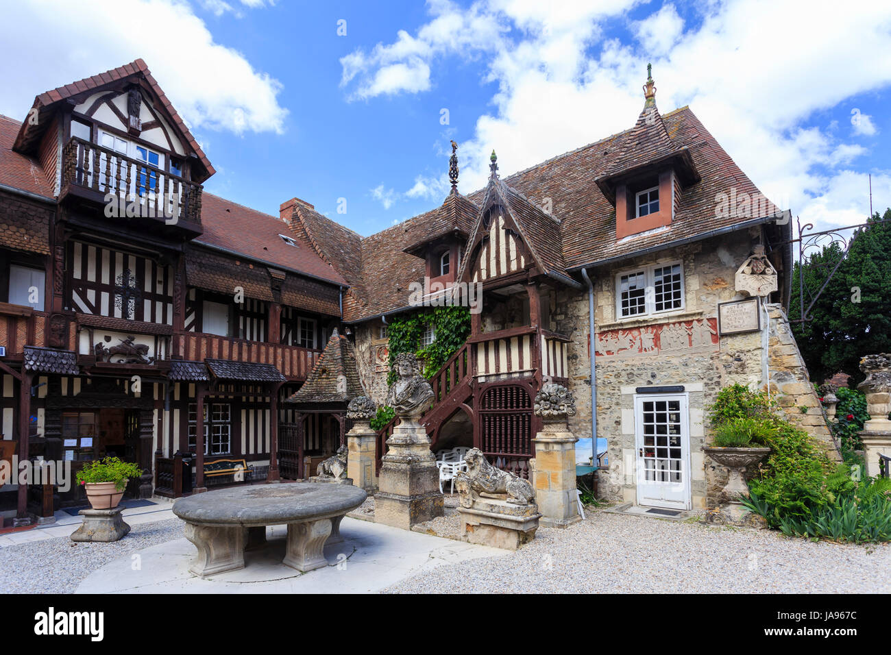 Francia, Calvados, Dives sur Mer, l'Hostellerie Guillaume le conquerant (Guglielmo il Conquistatore) o il villaggio d'arte Foto Stock