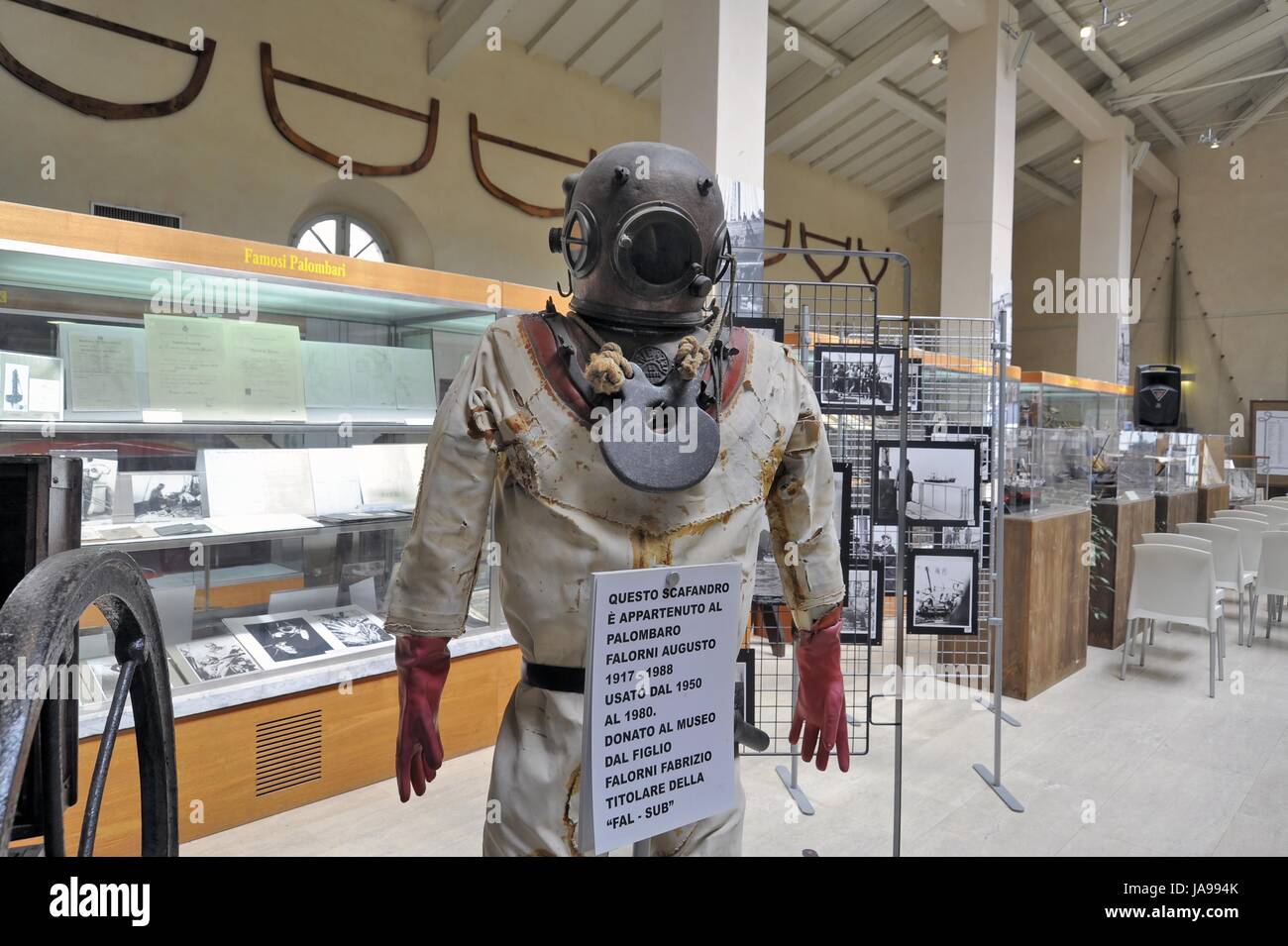 Viareggio (Toscana), MARITTIMI E SUBACQUEI Museo di lavoro; attrezzature subacquee Foto Stock