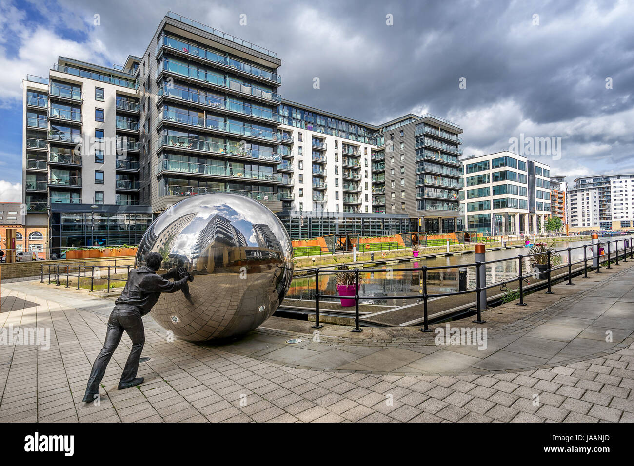 Leeds Dock formerley Clarence Dock nel centro di Leeds Foto Stock