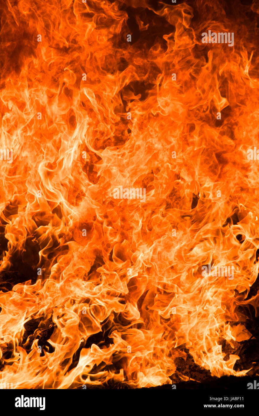 Le fiamme su un falò. Foto Stock