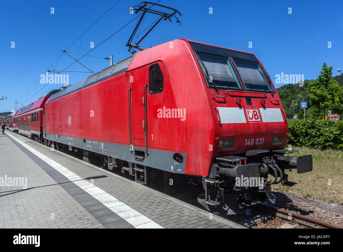 Locomotiva elettrica, stazione ferroviaria Germania, Europa Foto Stock