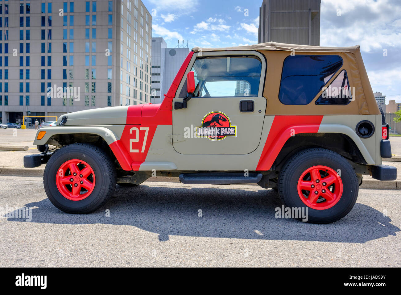 Dipinto personalizzato Jurassic Park Jeep, Jurassic Park il logo 4x4 veicolo fuoristrada, personalizzato jeep, uno di un tipo, London, Ontario, Canada. Foto Stock