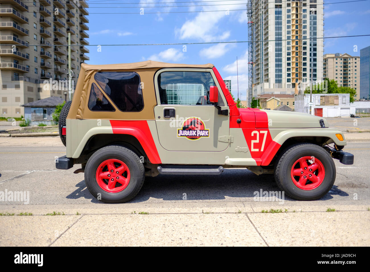 Dipinto personalizzato Jurassic Park Jeep, Jurassic Park il logo 4x4 veicolo fuoristrada, personalizzato jeep, uno di un tipo, London, Ontario, Canada. Foto Stock