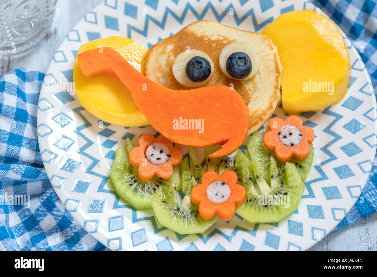 Funny elephant pancake per colazione per bambini Foto Stock