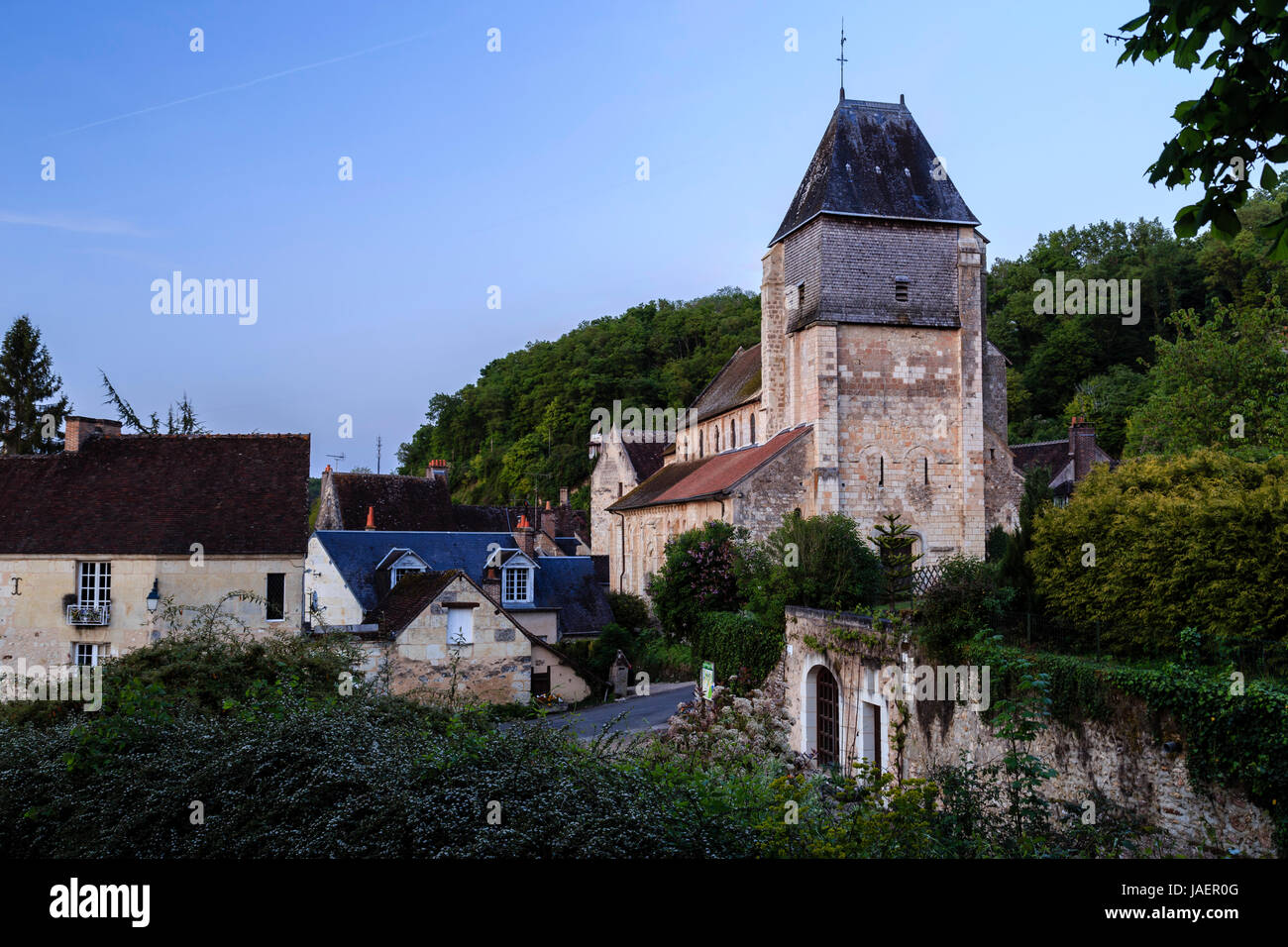 Francia, Loir et Cher, Lavardin, etichettati Les Plus Beaux Villages de France (i più bei villaggi di Francia), Saint Genest chiesa Foto Stock
