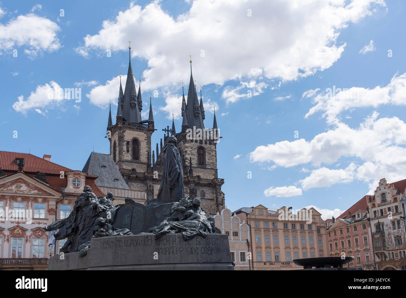 Jan Hus monumento, Staromestske Namesti, Città Vecchia, Praga, Repubblica Ceca. Foto Stock