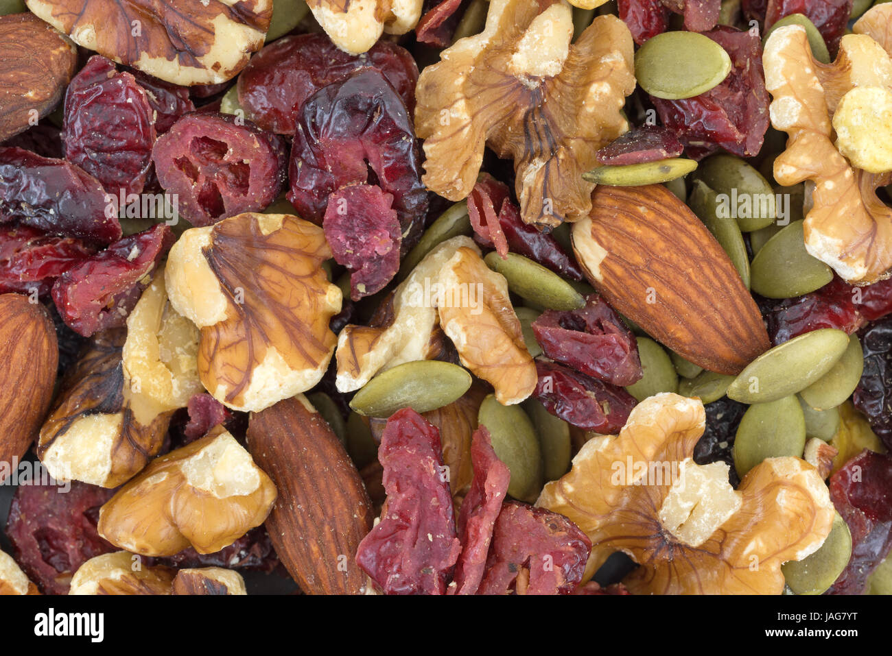 Molto vicino vista di omega 3 percorso misto dadi e frutta Foto Stock