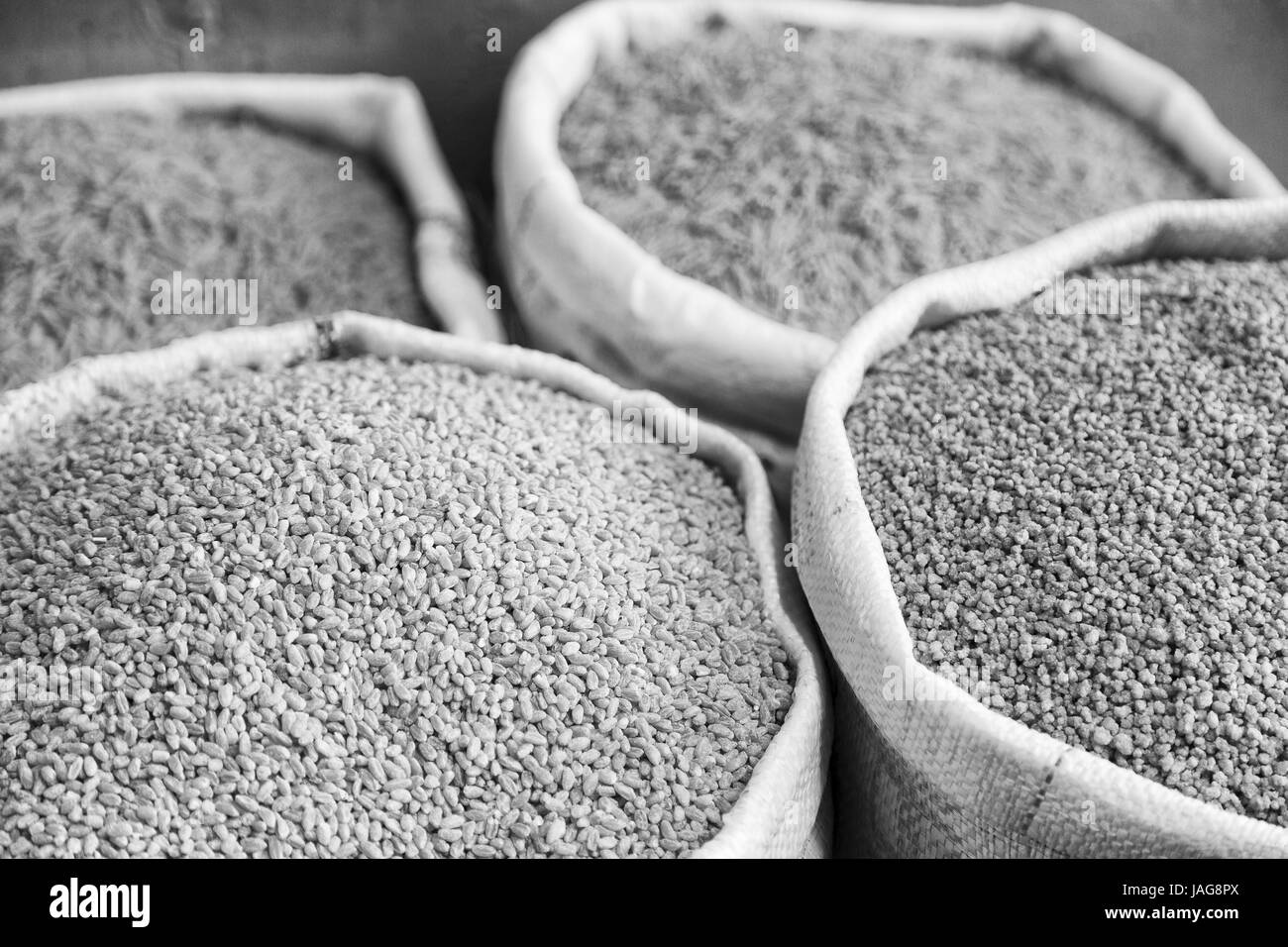 Nei suk mercato del marocco legumi secchi come cibo salutare dieta organici Foto Stock