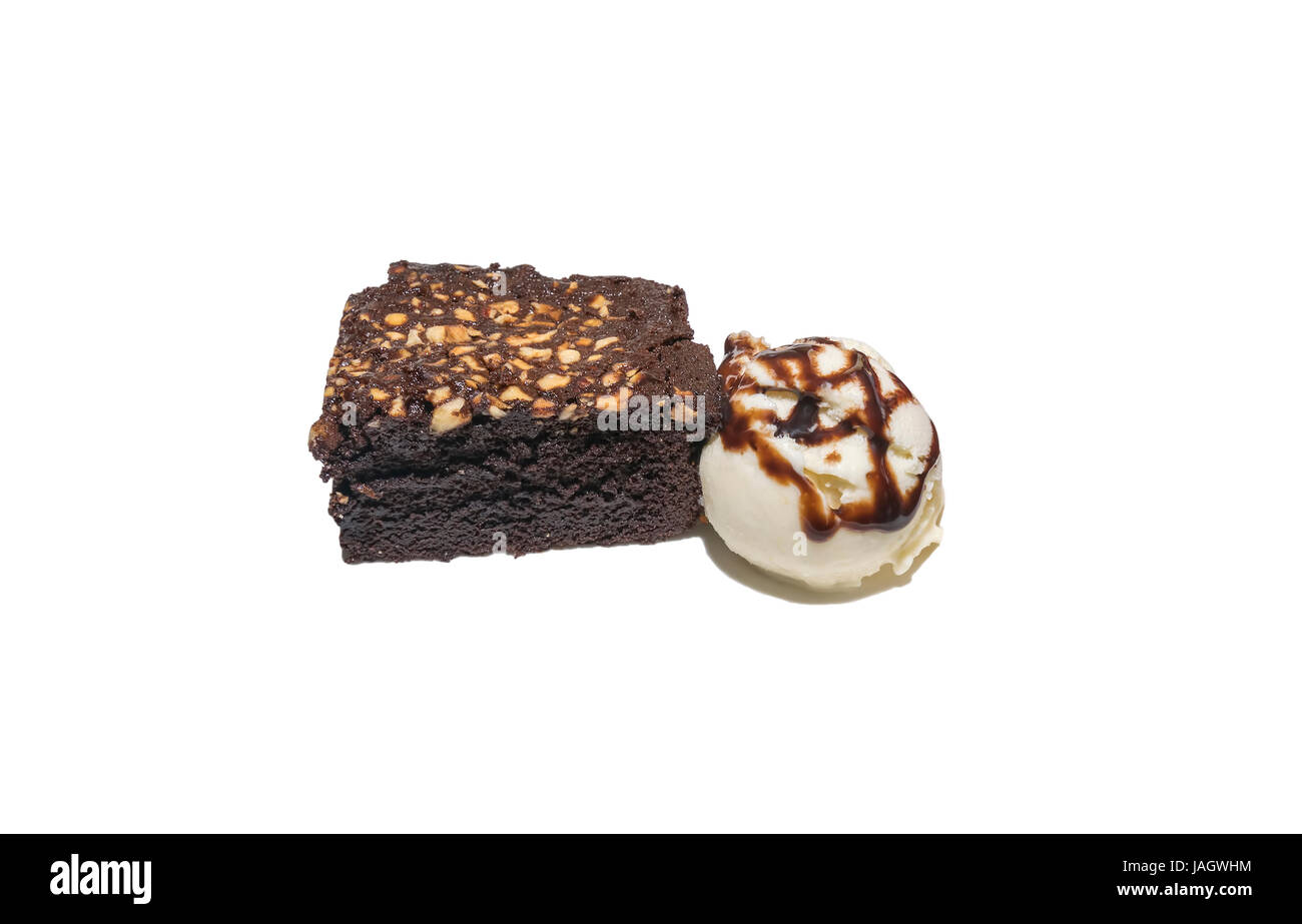 Primo piano della deliziosa brownie e gelato isolati su sfondo bianco Foto Stock