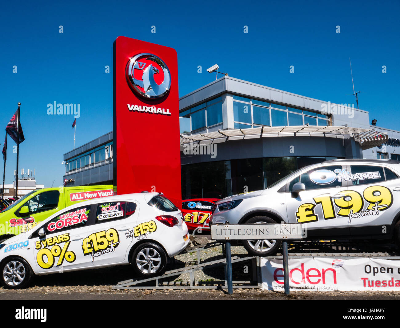 Auto Vauxhall Showroom, Reading, Berkshire, Reading, in Inghilterra, Regno Unito, GB. Foto Stock