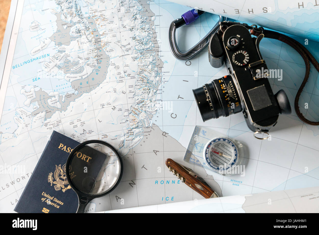 Ancora in vita di Antaractica mappa e articoli da viaggio Foto Stock