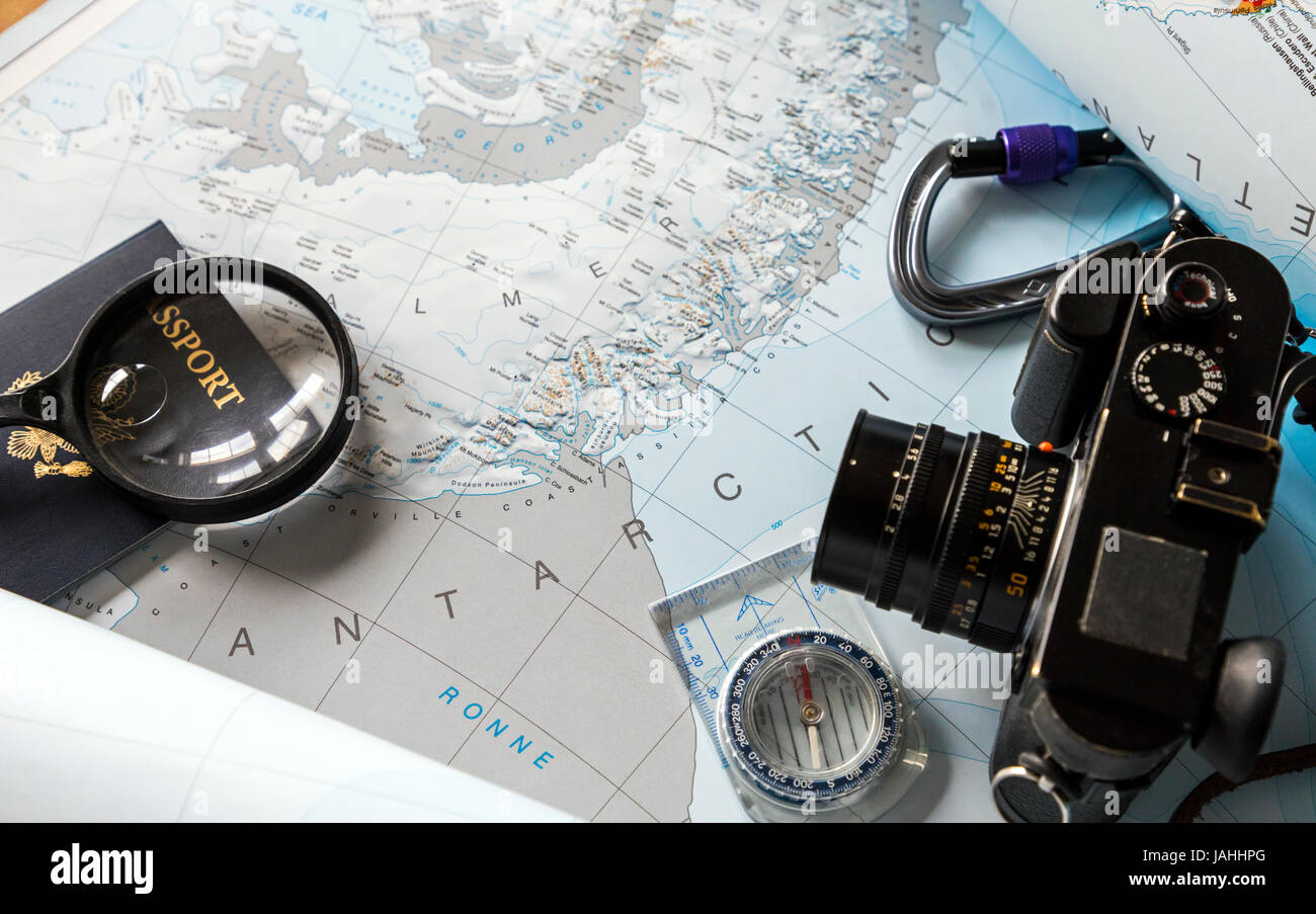 Ancora in vita di Antaractica mappa e articoli da viaggio Foto Stock